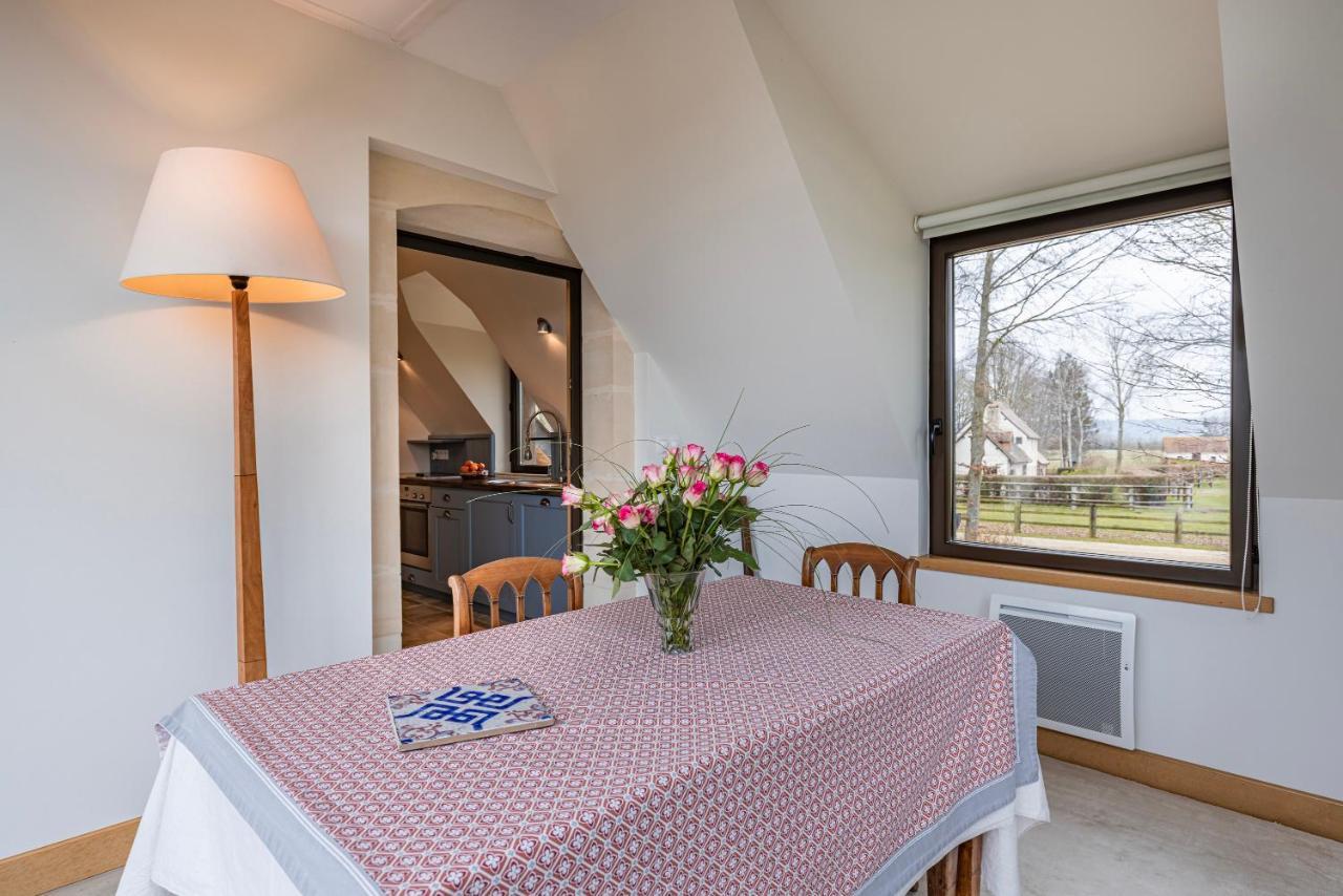 Charmante chaumière romantique avec piscine chauffée Bieville-en-Auge Extérieur photo